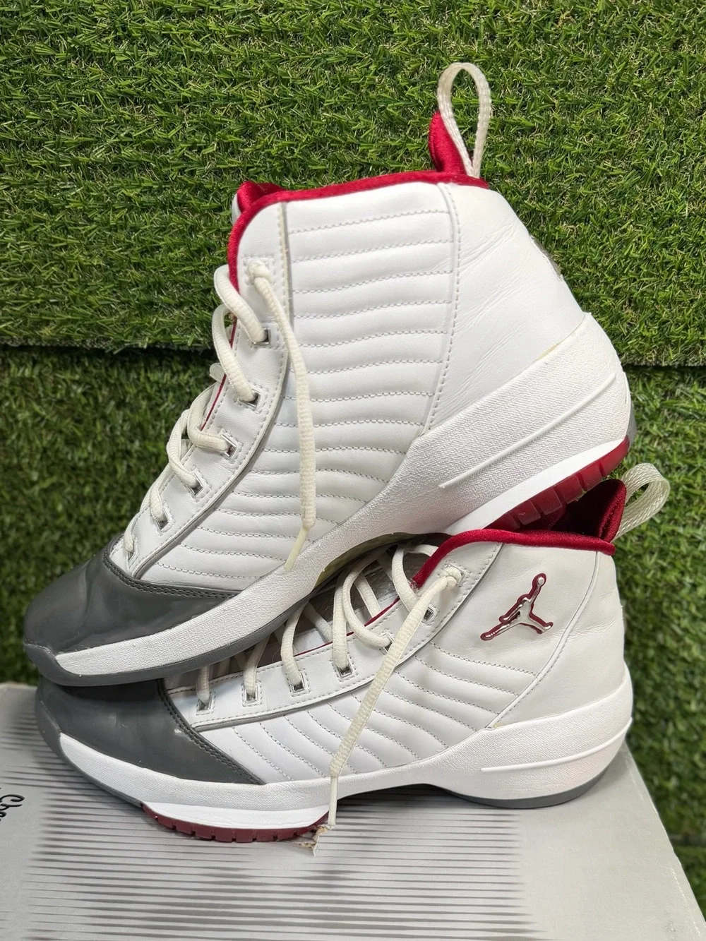 Air Jordan XIX SE Sz 10.5  White Flint Gray-Deep Red, Original Box/ Damaged Tag
